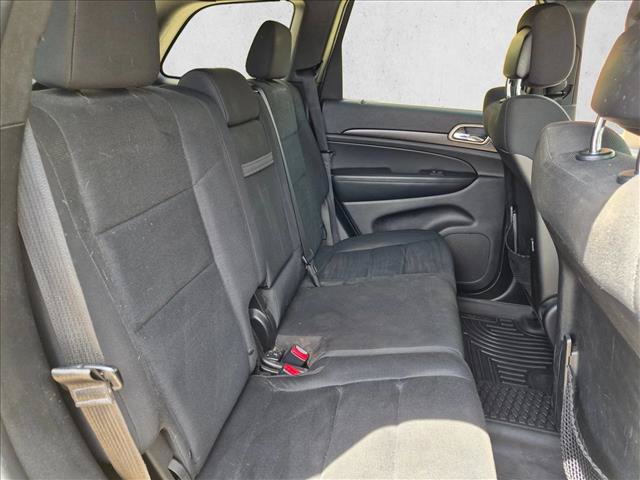 Used 2017 Jeep Grand Cherokee Laredo w/ Quick Order Package 2BE RWD image 19