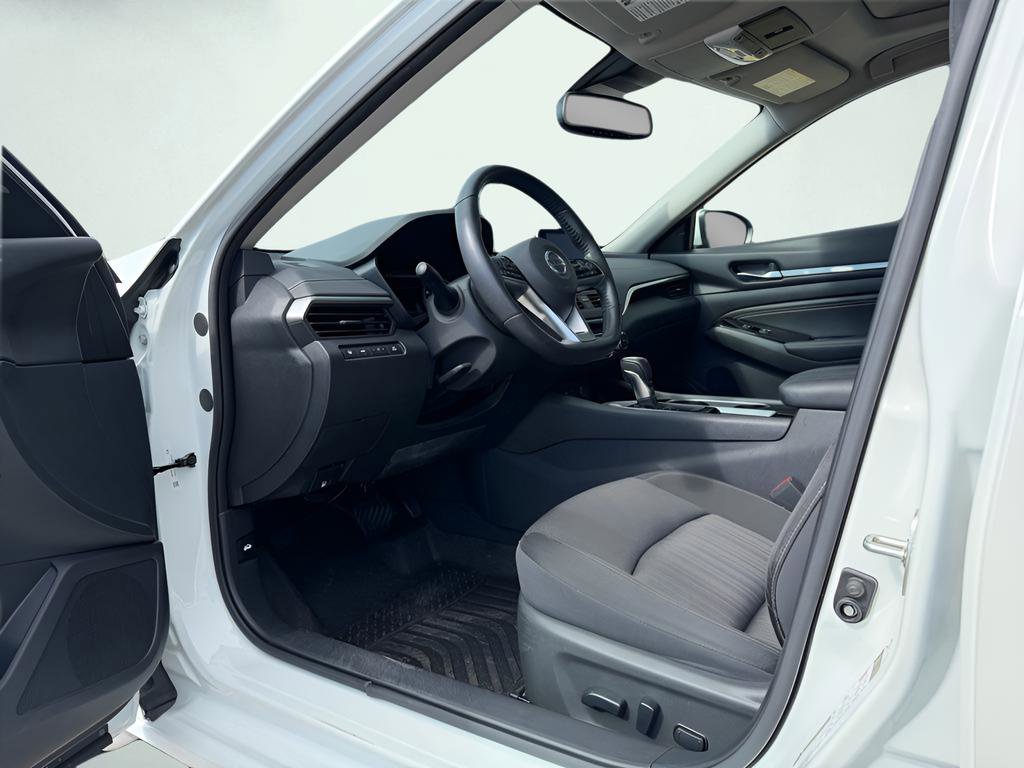 Used 2020 Nissan Altima 2.5 SV image 18