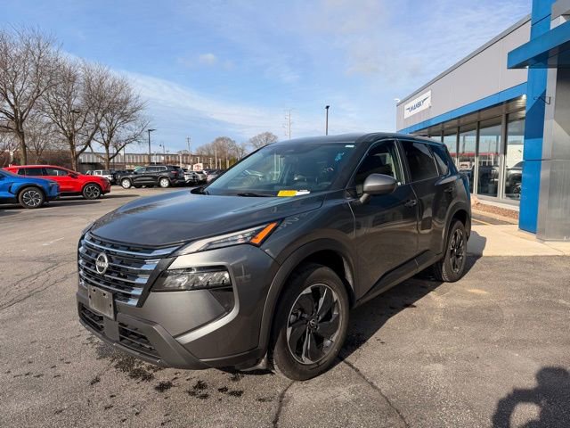 Used 2024 Nissan Rogue SV image 4