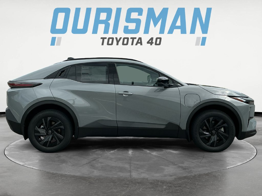 New 2026 Toyota C-HR AWD/4WD image 8