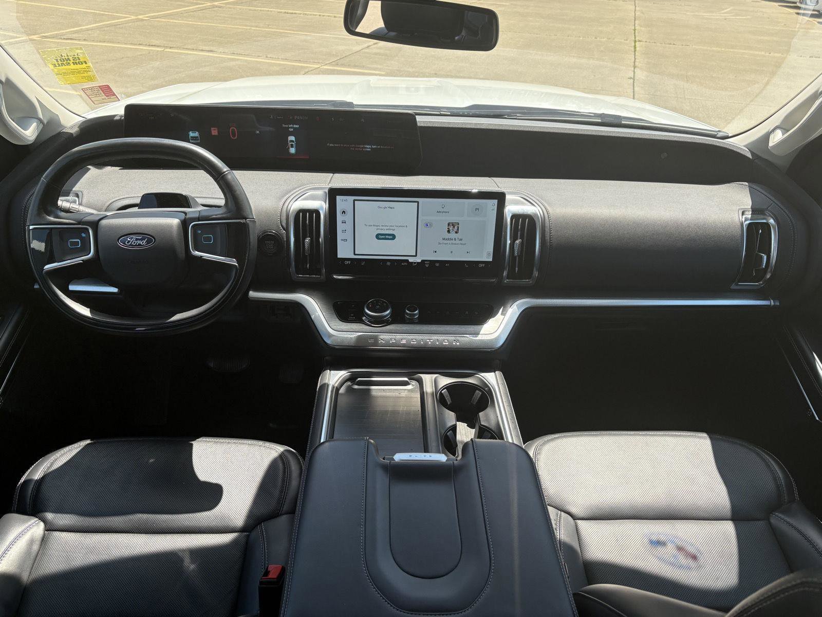 Used 2025 Ford Expedition Platinum AWD/4WD image 12