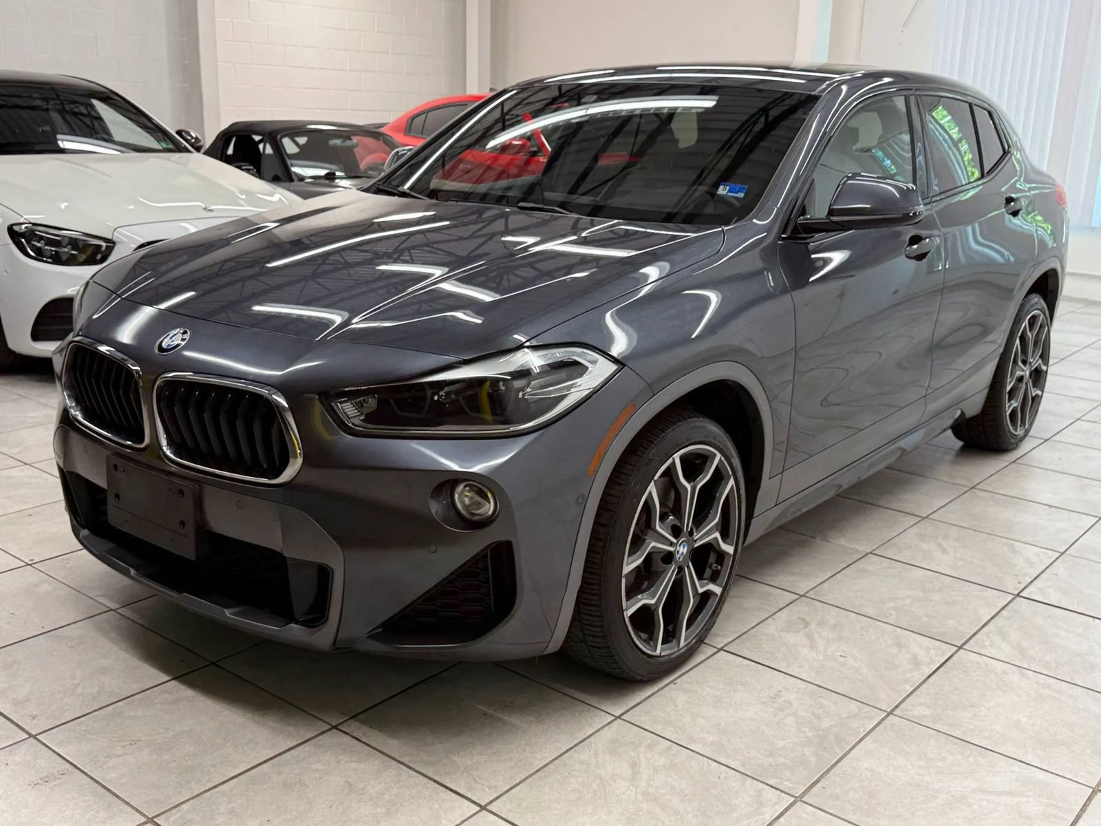 Used 2018 BMW X2 xDrive28i w/ M SportX Package AWD/4WD image 3