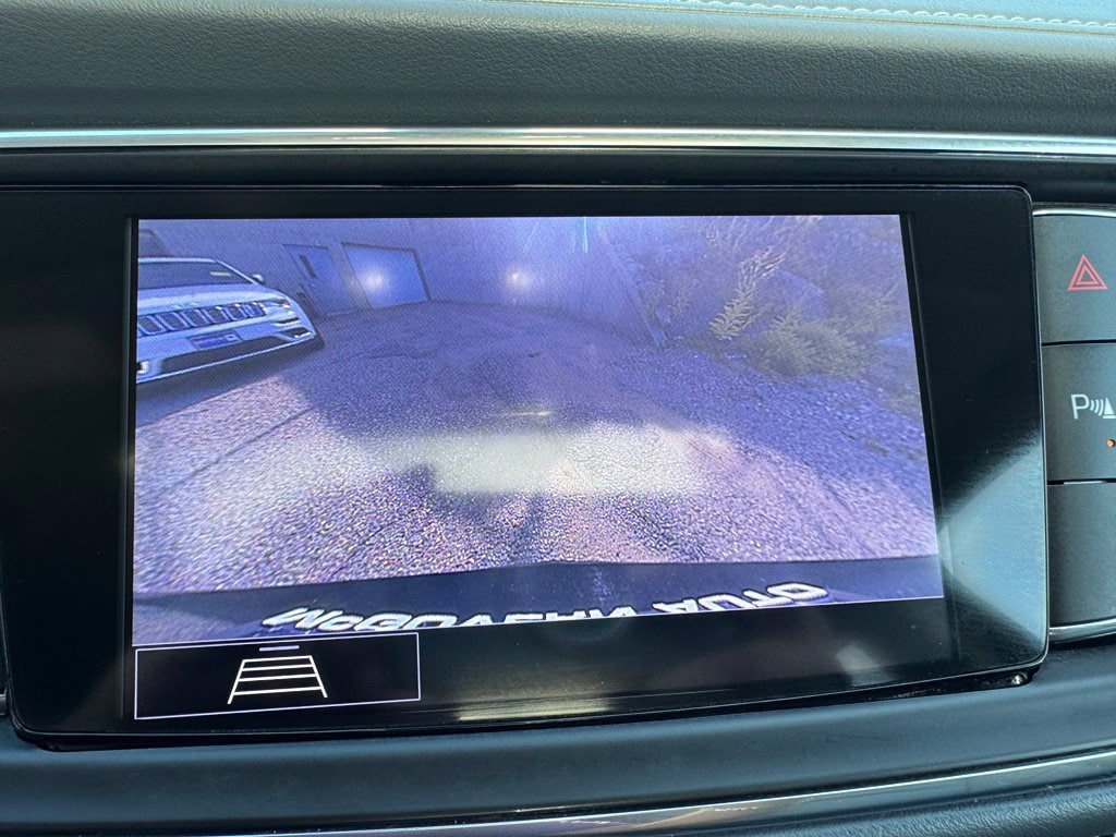 Used 2020 Buick Enclave Essence AWD/4WD image 31