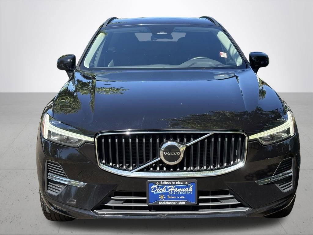 Used 2023 Volvo XC60 B5 Core FWD image 2