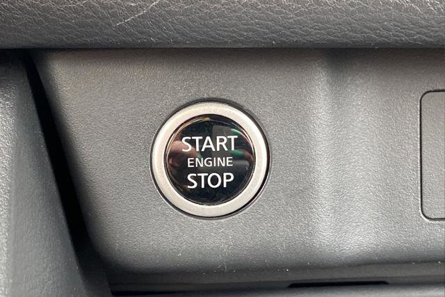 Used 2023 Nissan Rogue S image 22