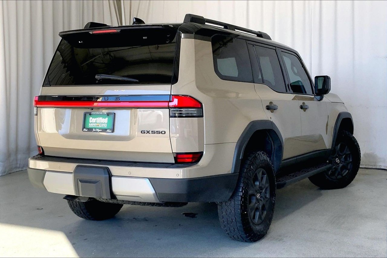 Used 2026 Lexus GX 550 AWD/4WD image 12