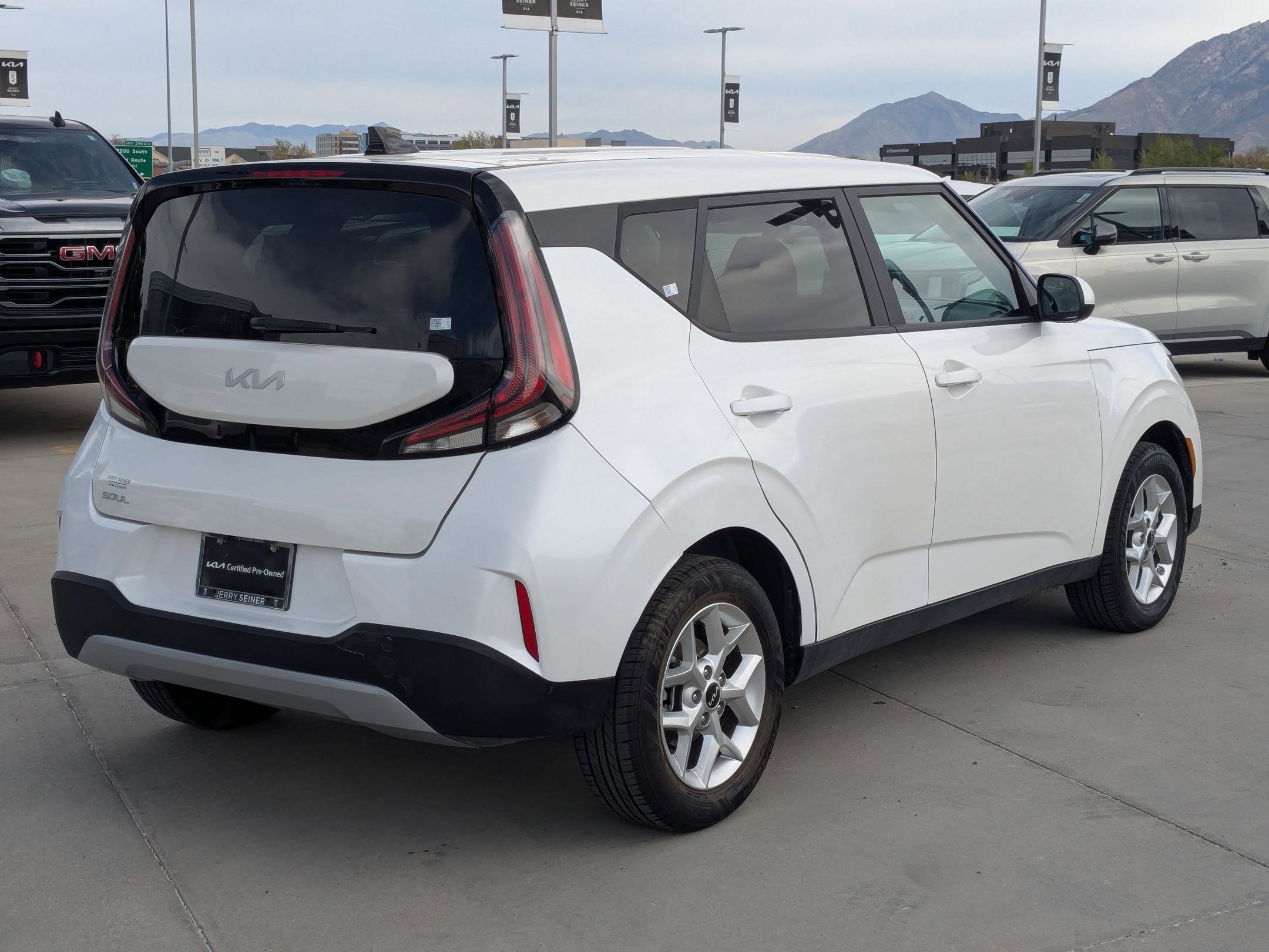 Certified 2024 Kia Soul LX w/ Option Group 015 FWD image 5