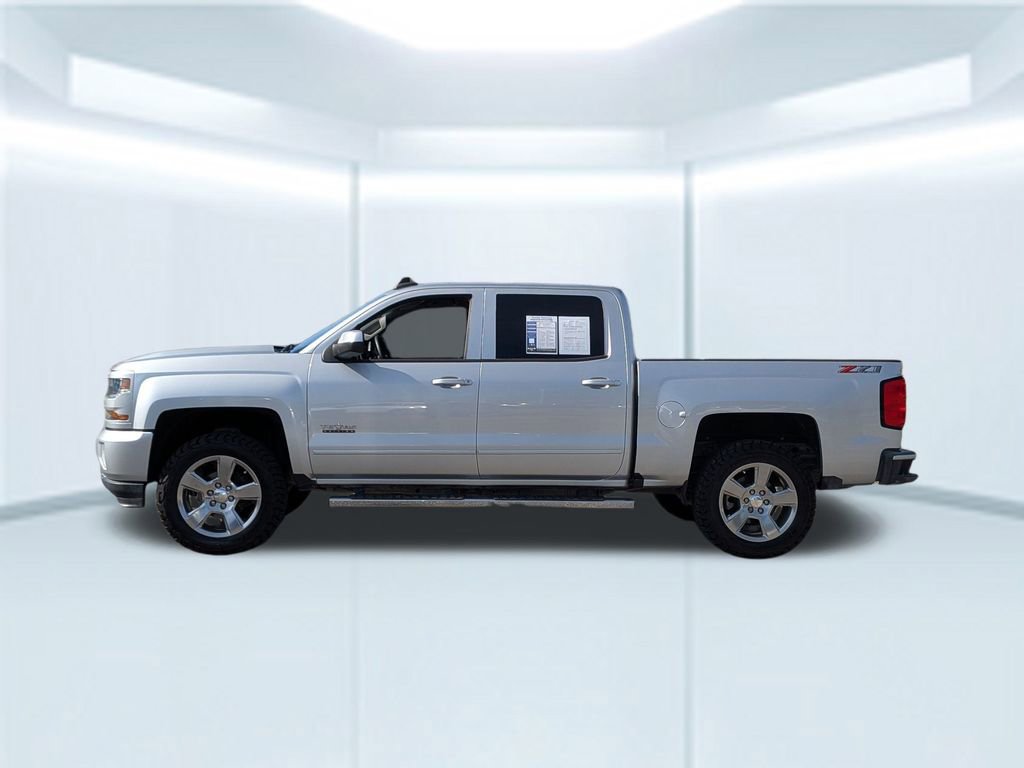Used 2018 Chevrolet Silverado 1500 LT w/ Texas Edition image 2