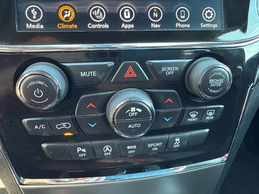 Used 2021 Jeep Grand Cherokee Laredo X AWD/4WD image 34