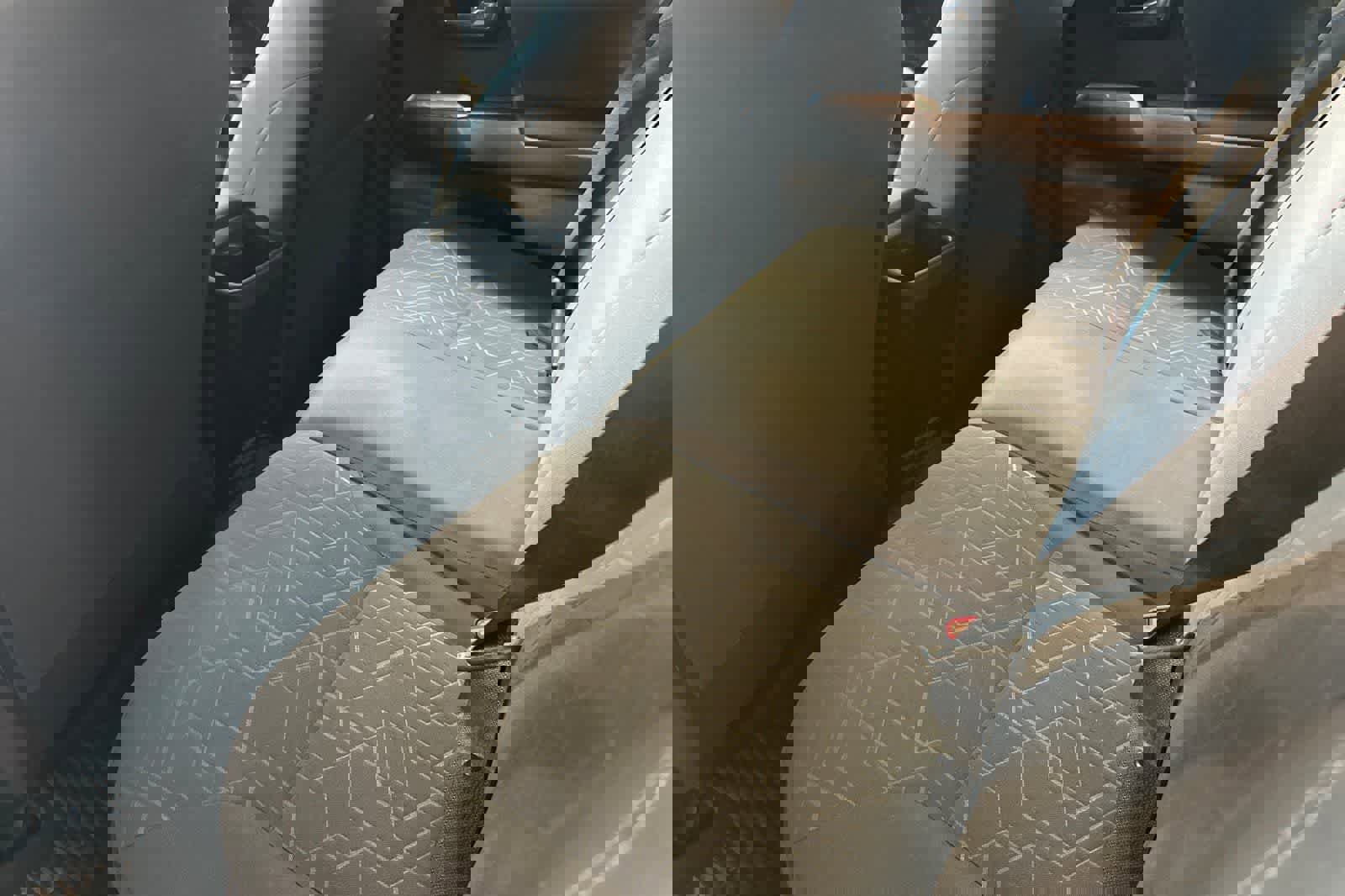 Used 2016 Toyota Tacoma TRD Off-Road w/ Premium & Technology Package image 5