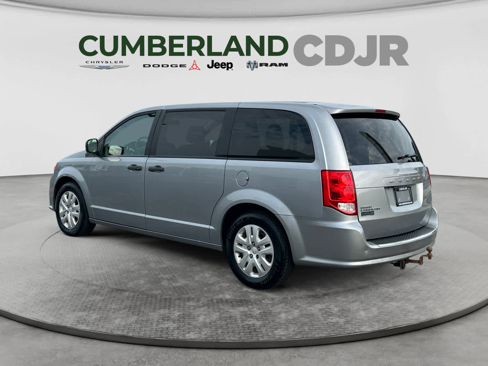 Used 2019 Dodge Grand Caravan SE FWD image 4