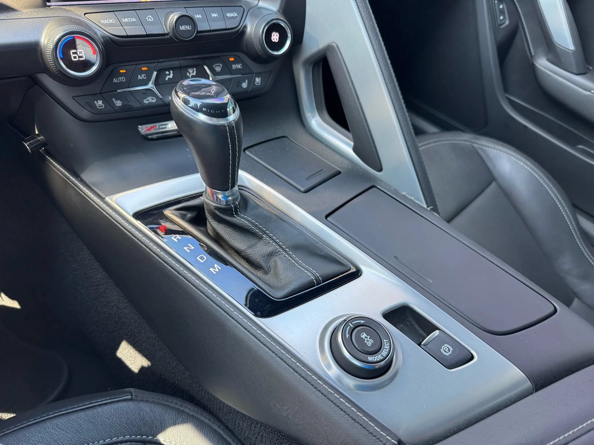 Used 2019 Chevrolet Corvette Z06 RWD image 35