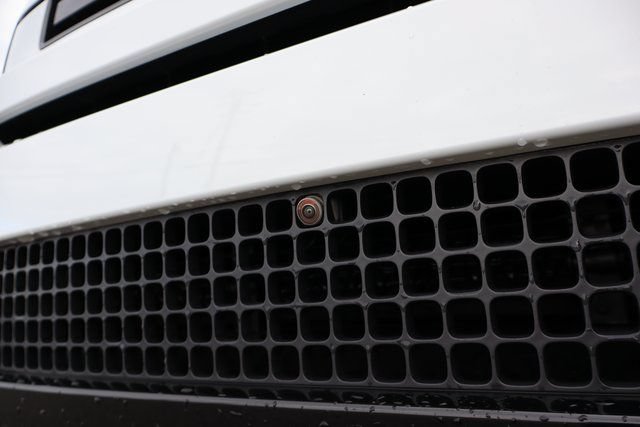 Used 2023 Land Rover Defender 130 X-Dynamic SE AWD/4WD image 6