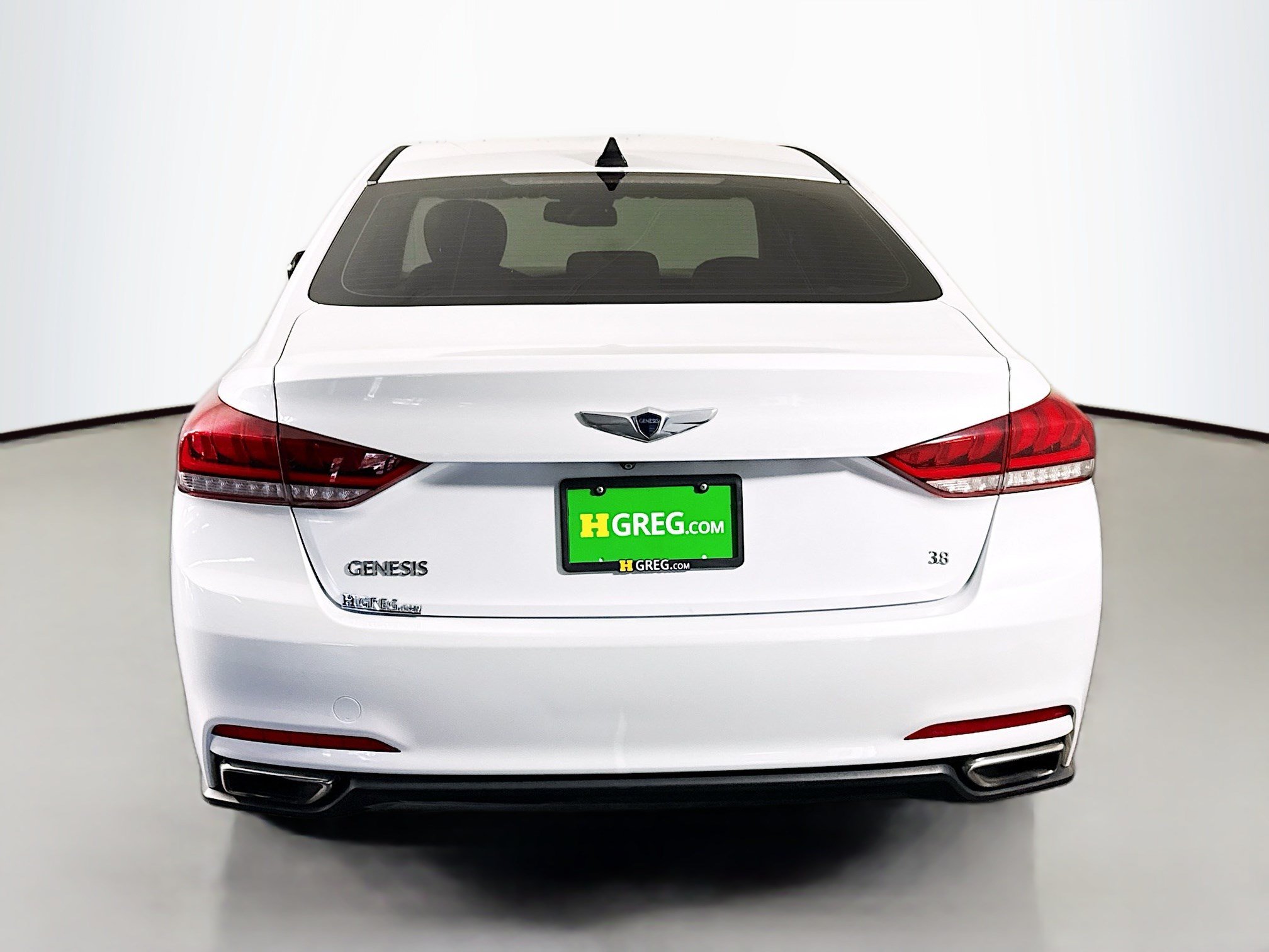 Used 2016 Hyundai Genesis 3.8 RWD image 8