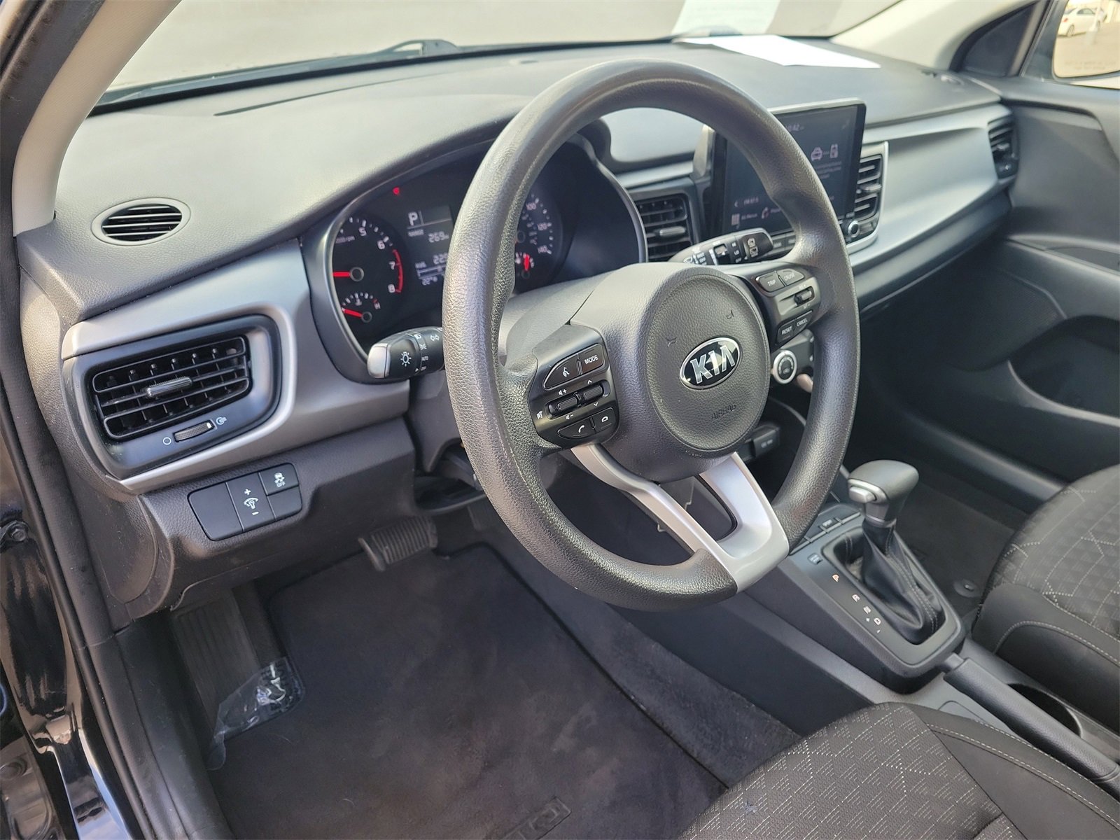 Used 2021 Kia Rio S image 17