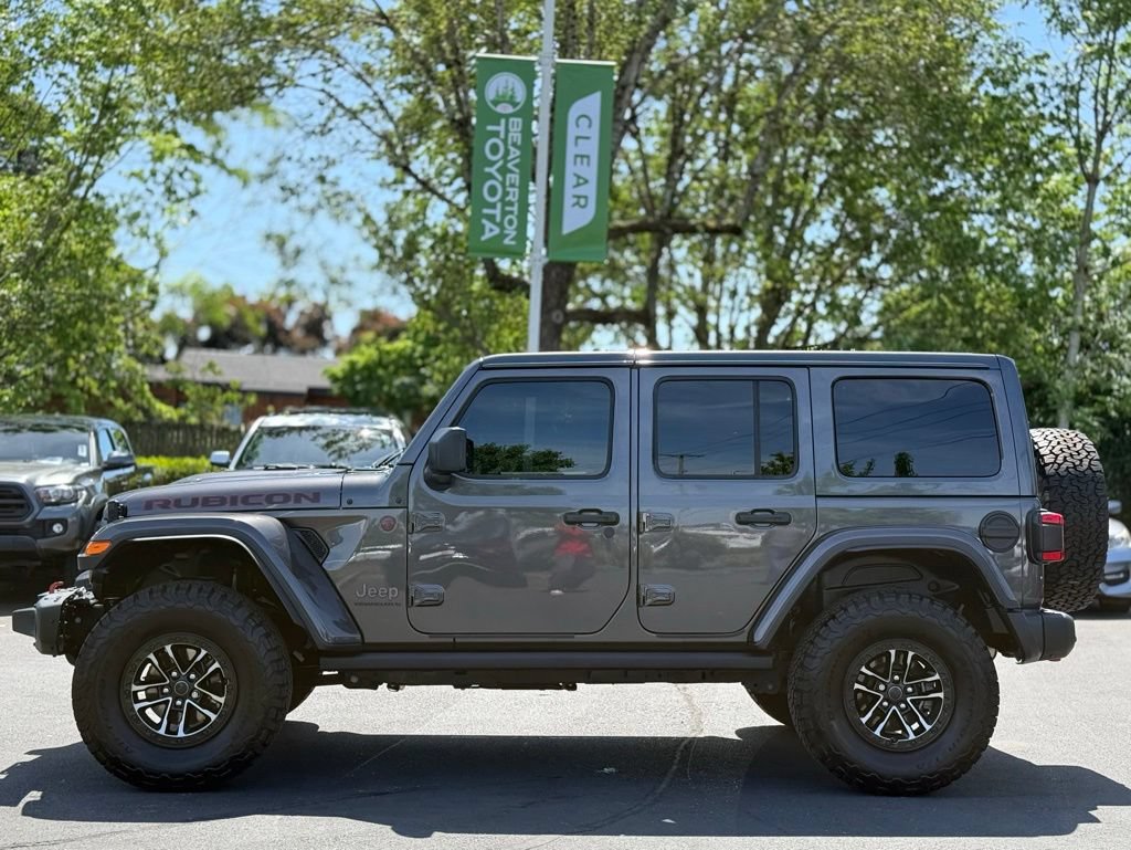 Used 2025 Jeep Wrangler Unlimited Rubicon AWD/4WD image 2