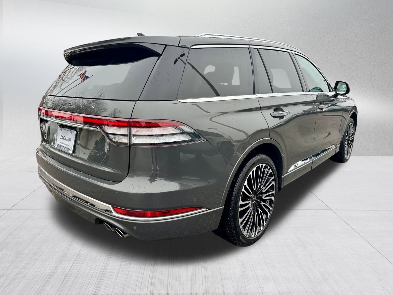 Used 2024 Lincoln Aviator Black Label w/ Dynamic Handling Package image 6