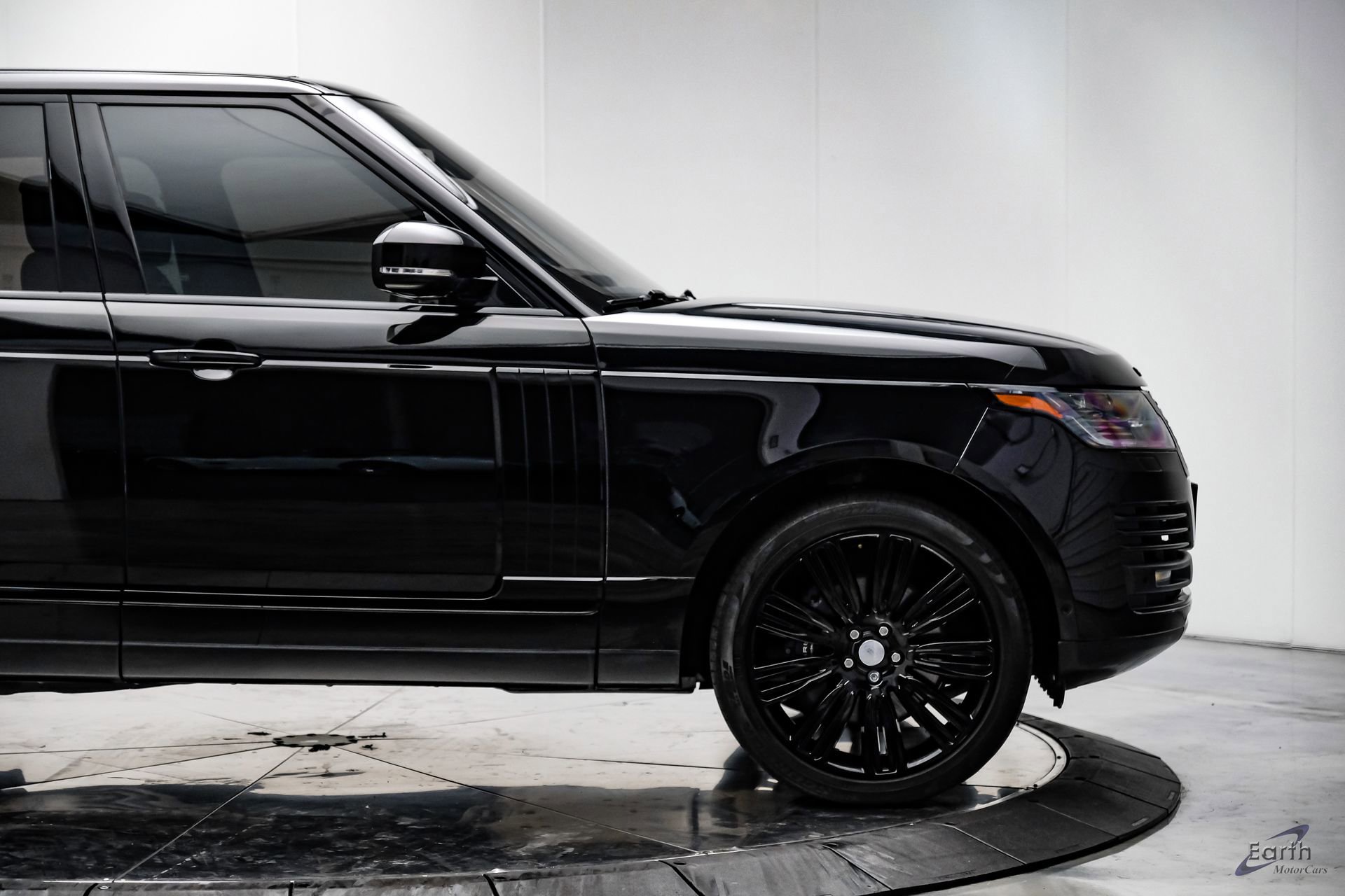 Used 2022 Land Rover Range Rover Westminster Edition image 18