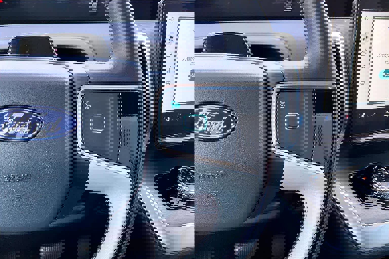 Certified 2025 Ford Expedition Platinum image 25