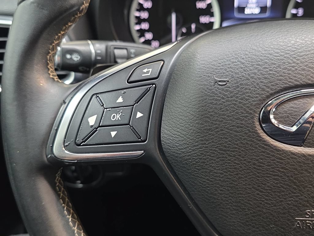 Used 2017 INFINITI QX30 Premium w/ Navigation Package AWD/4WD image 16