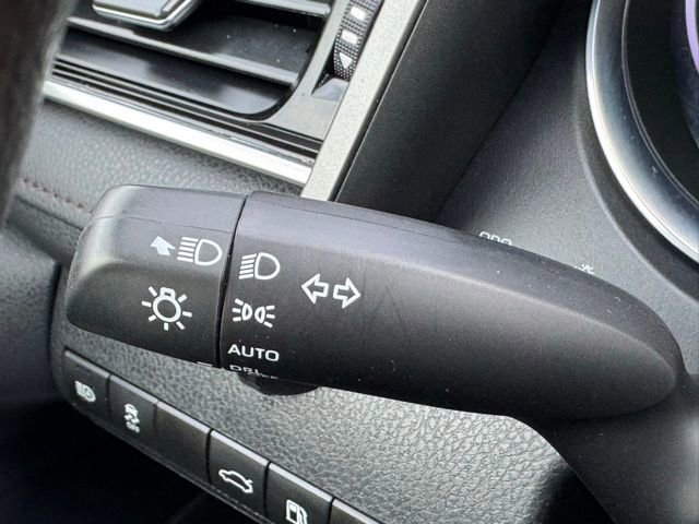 Used 2018 Toyota Camry LE image 27