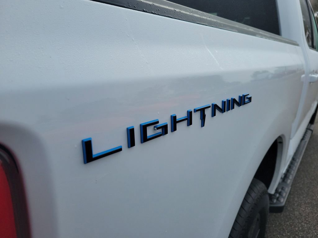 Used 2025 Ford F150 Lightning Flash image 7