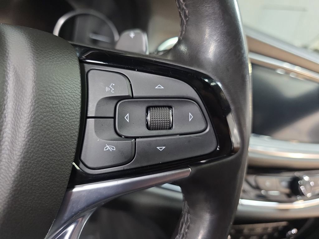 Used 2022 Buick Enclave Avenir w/ Avenir Technology Package image 18