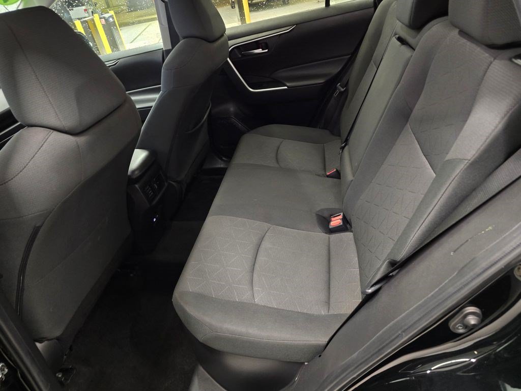 Used 2024 Toyota RAV4 AWD Hybrid image 28