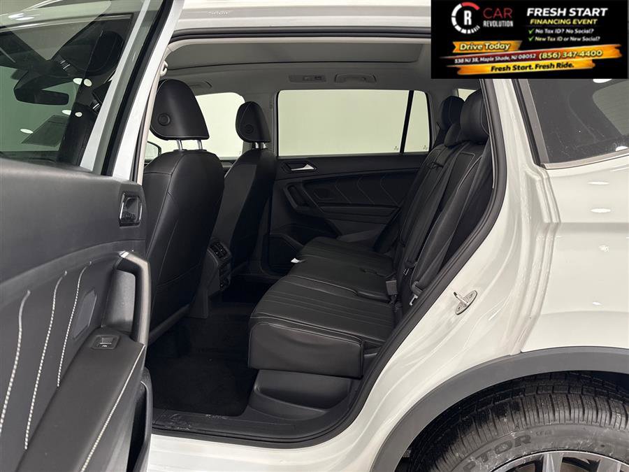 Used 2022 Volkswagen Tiguan SE image 60