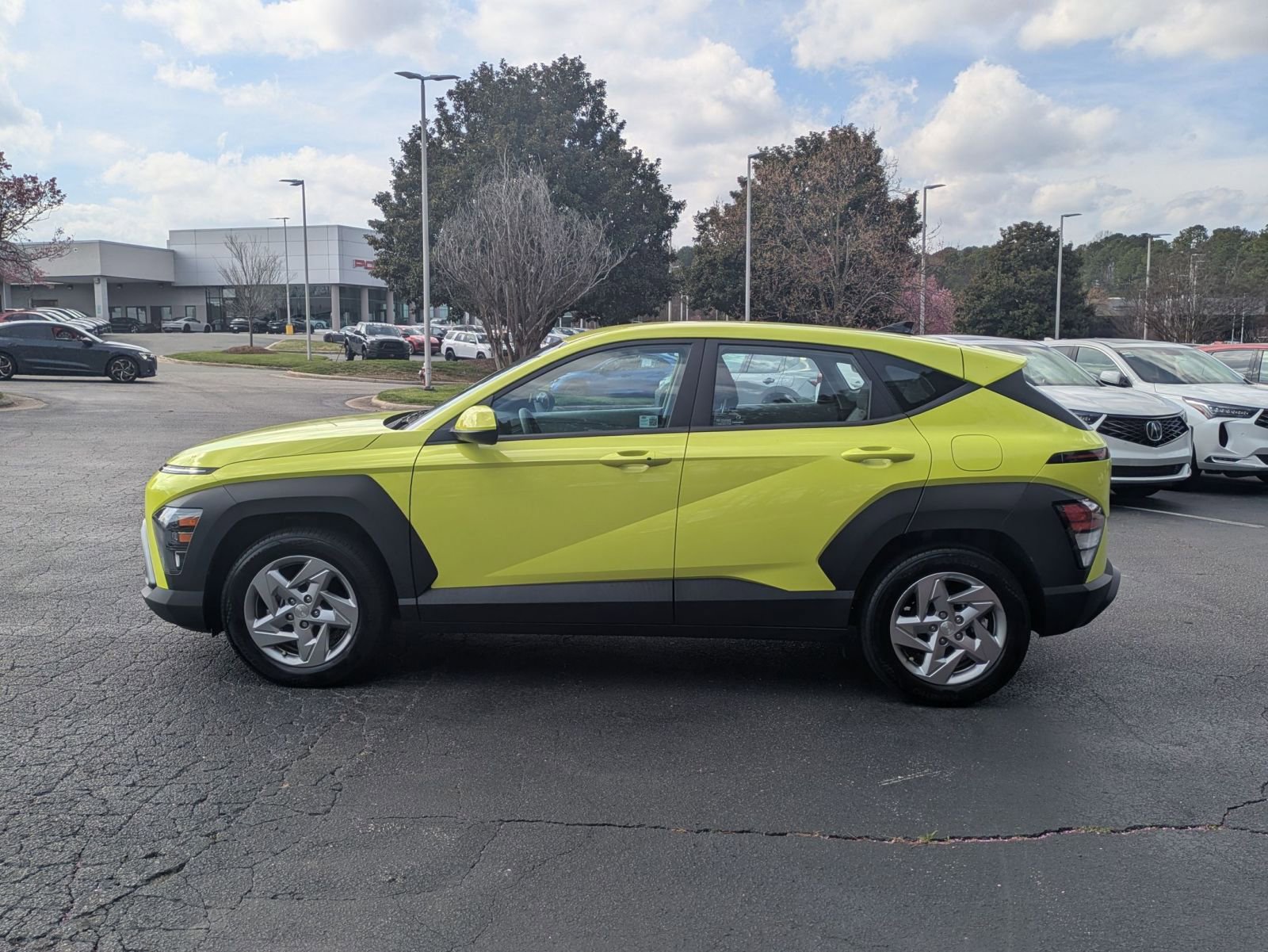 Used 2024 Hyundai Kona SE image 8