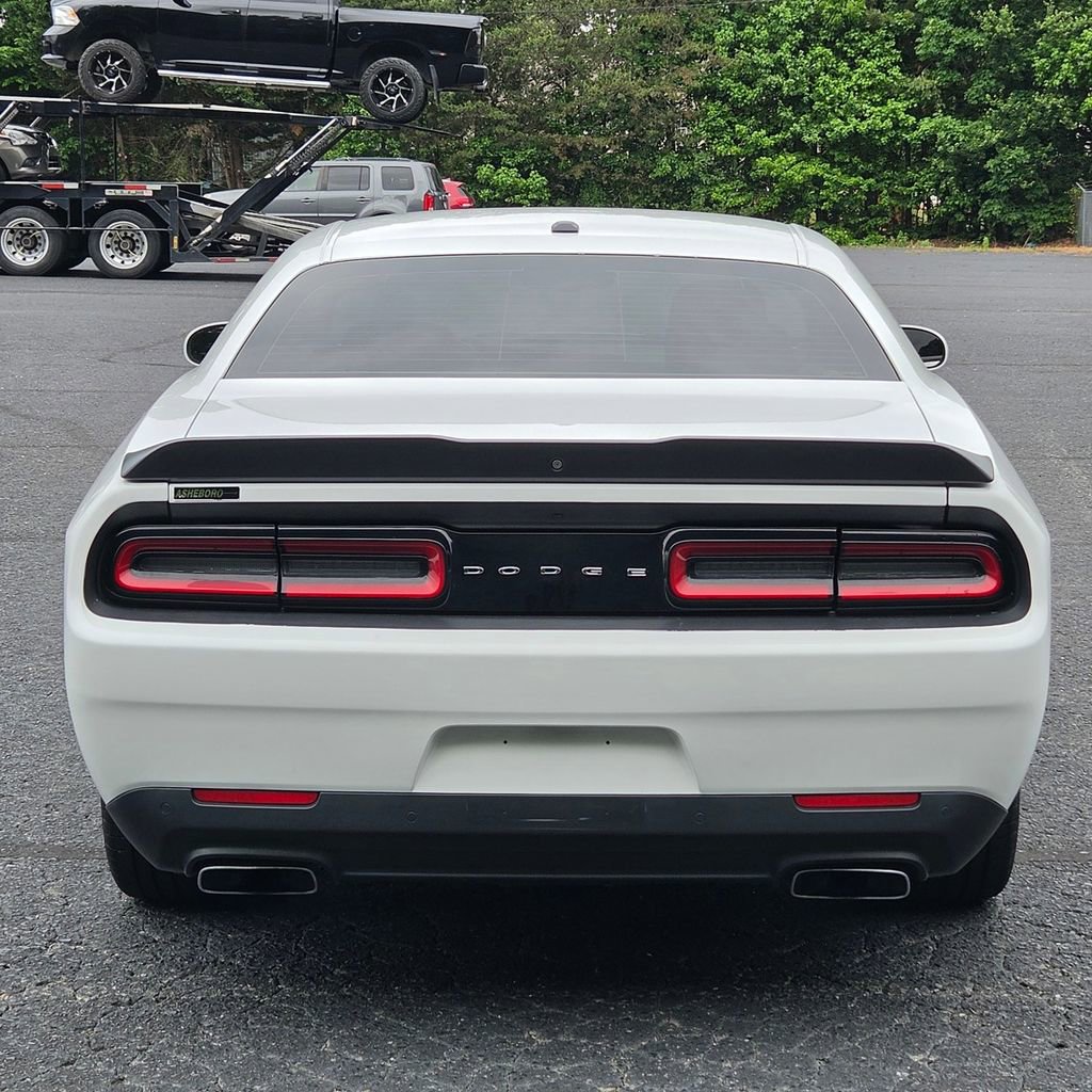 Used 2018 Dodge Challenger R/T w/ Blacktop Package RWD image 9
