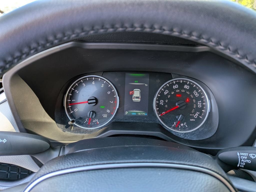 Used 2022 Toyota RAV4 XLE w/ Convenience Package AWD/4WD image 11