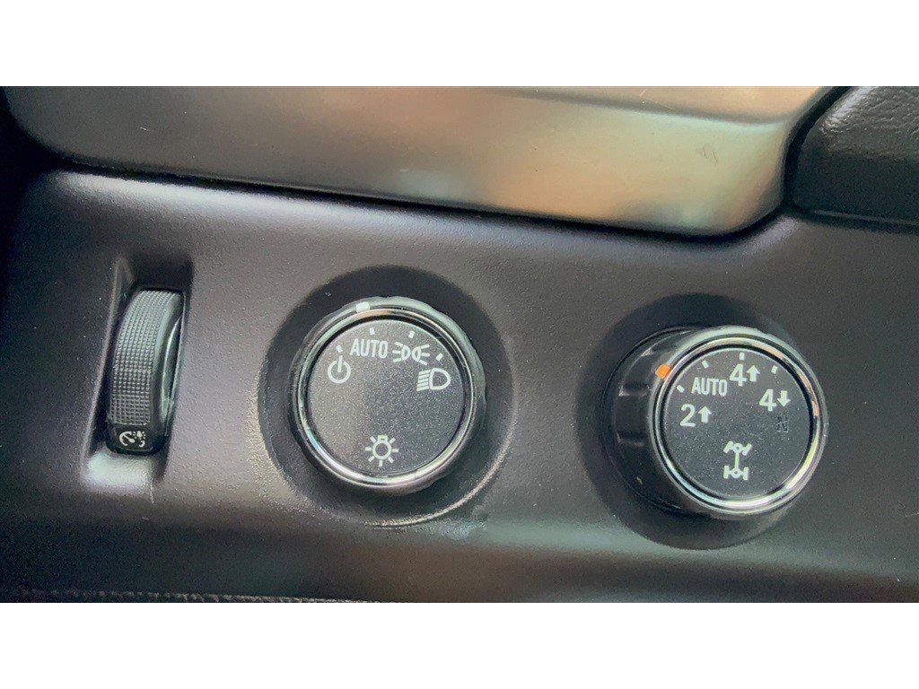 Used 2016 Chevrolet Tahoe 4WD w/ Remote Keyless Entry Package image 12