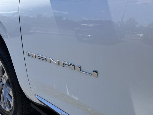 Used 2021 GMC Yukon XL Denali w/ Denali Ultimate Package AWD/4WD image 32