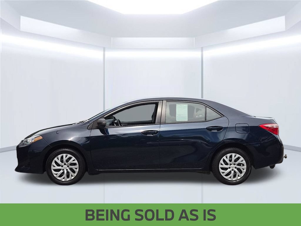 Used 2018 Toyota Corolla LE FWD image 2