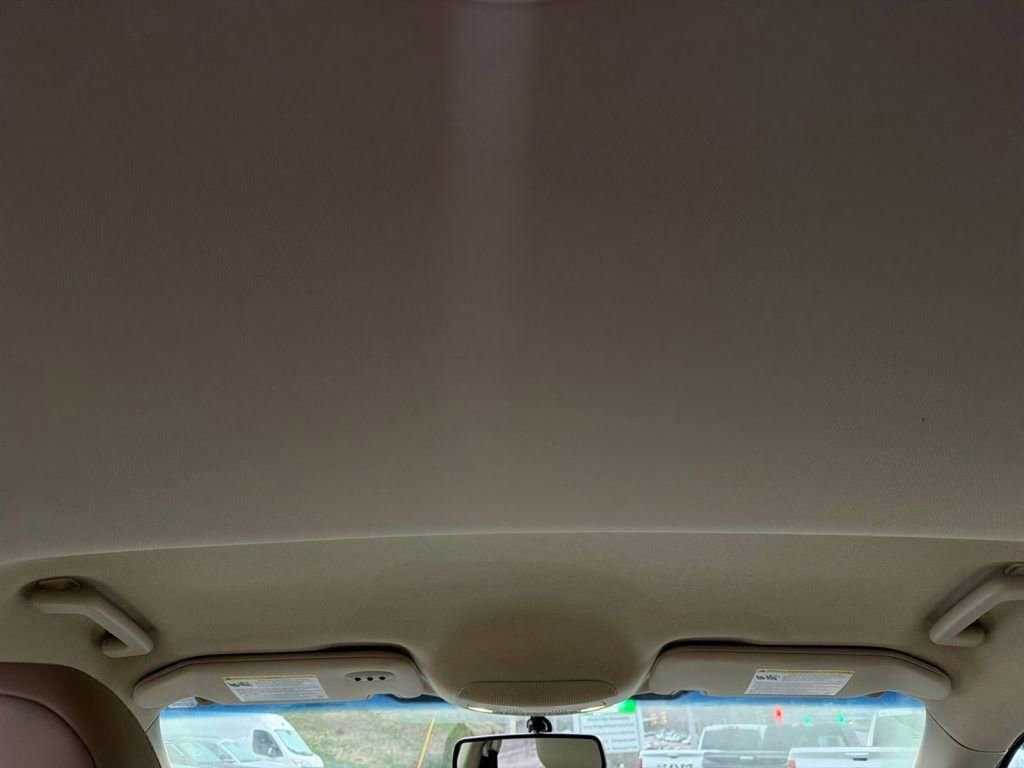 Used 2018 Ford Edge SEL w/ Equipment Group 201A AWD/4WD image 19