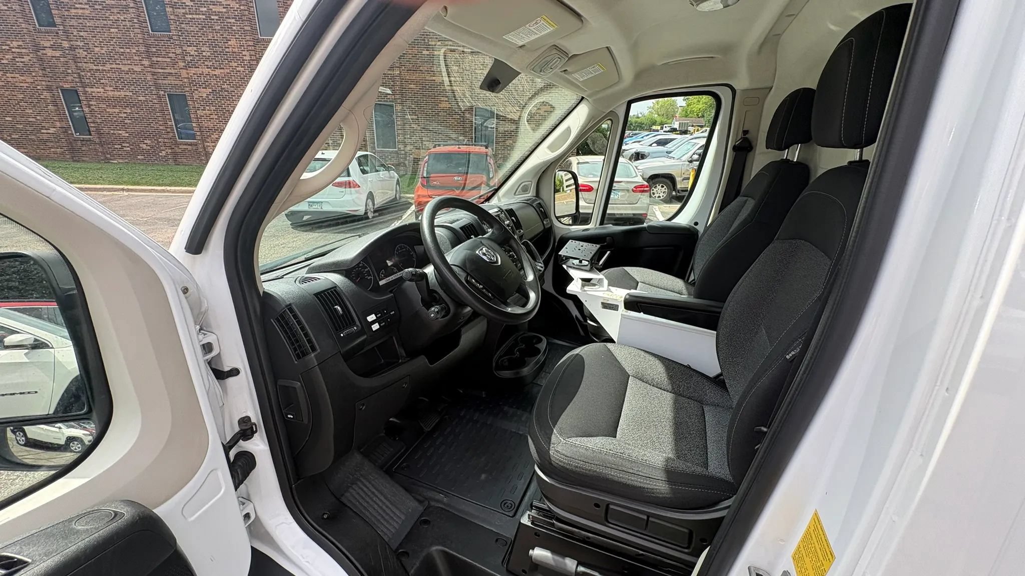 Used 2018 RAM ProMaster 2500 FWD image 20