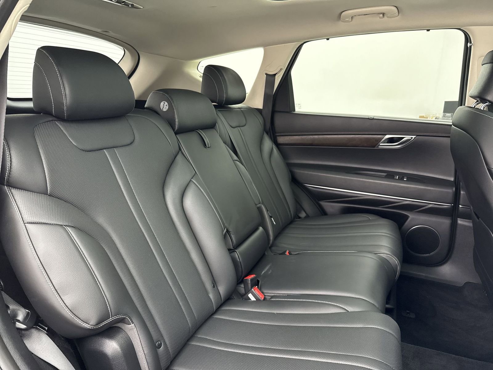 Used 2021 Genesis GV80 2.5T AWD/4WD image 37