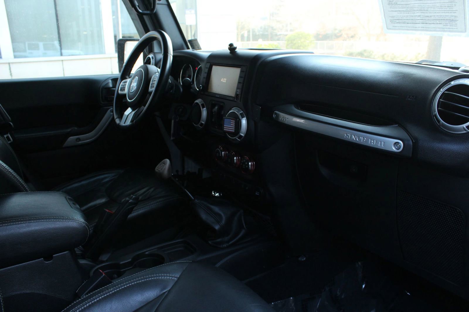 Used 2017 Jeep Wrangler Unlimited Rubicon w/ Dual Top Group AWD/4WD image 23