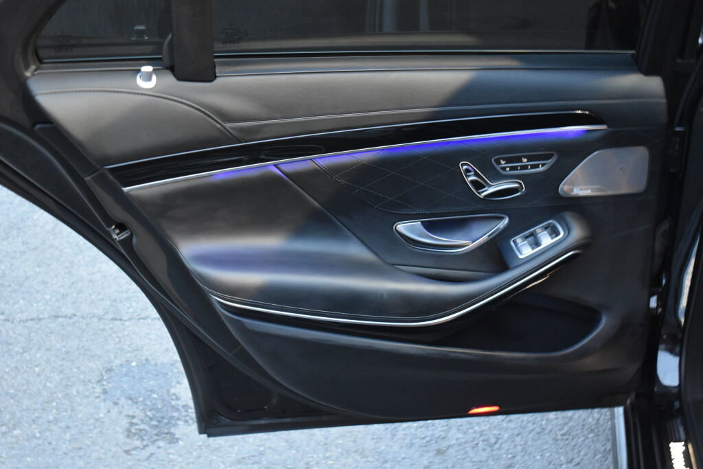 Used 2018 Mercedes-Benz S 560 Sedan w/ AMG Line Exterior image 29