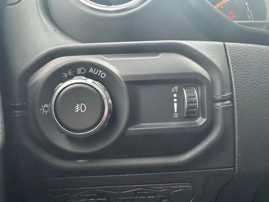 Used 2024 Jeep Wrangler Sahara w/ Technology Group image 13