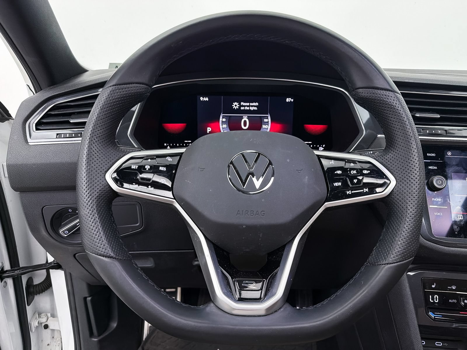 Used 2023 Volkswagen Tiguan SE R-Line FWD image 4