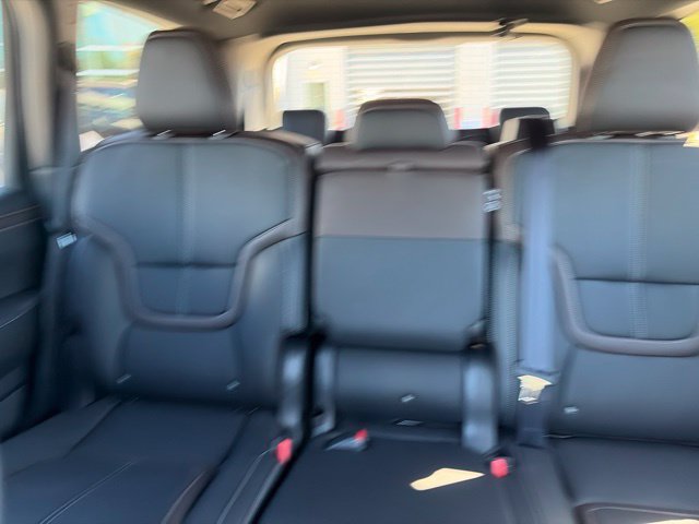 Used 2025 Nissan Armada SL AWD/4WD image 26