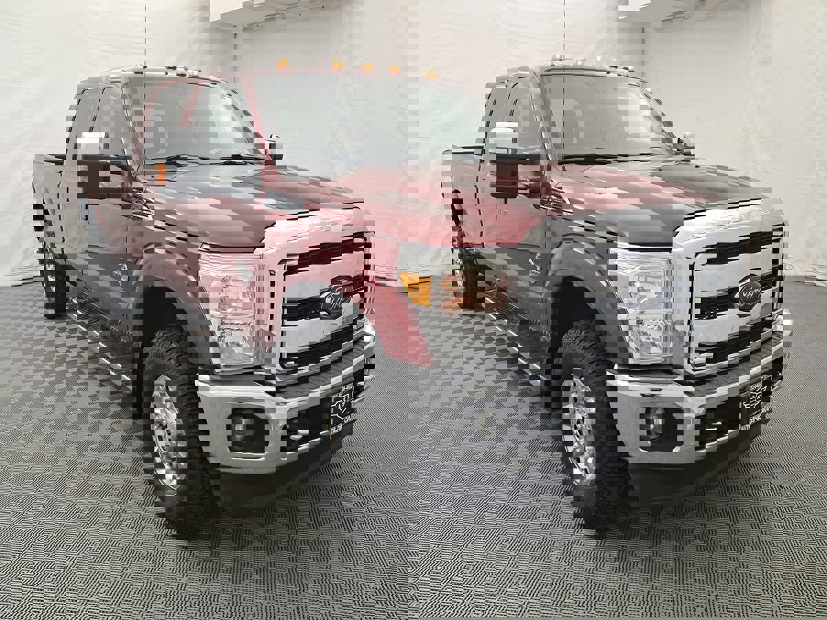 Used 2015 Ford F350 Lariat w/ Chrome Package image 2