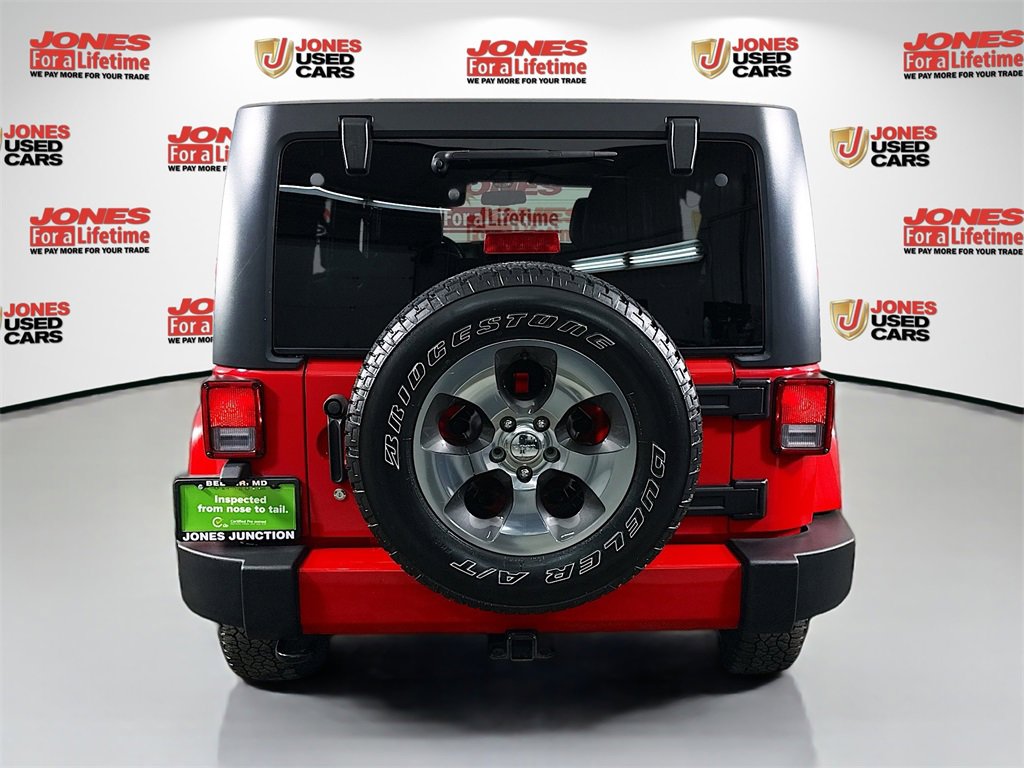 Used 2018 Jeep Wrangler Unlimited Sahara w/ Max Tow Package image 12