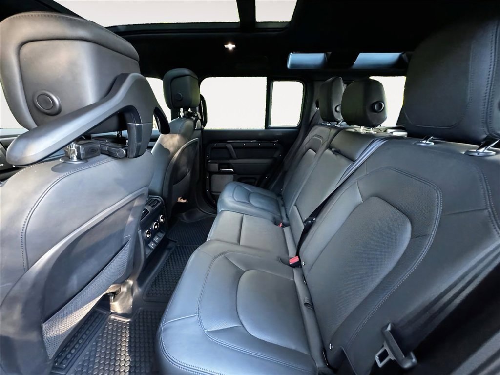 Used 2023 Land Rover Defender 110 V8 image 19