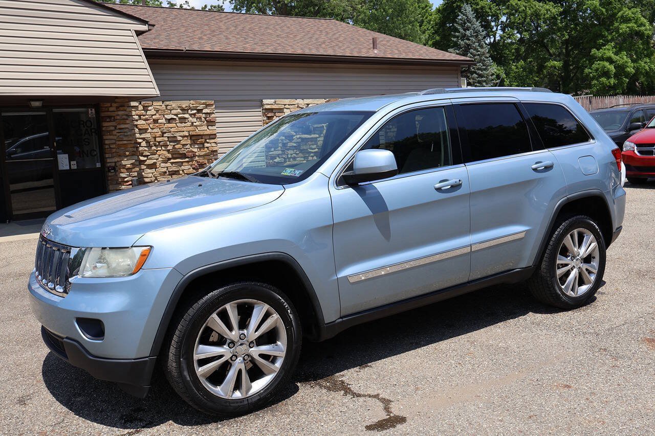 Used 2012 Jeep Grand Cherokee Laredo AWD/4WD image 4