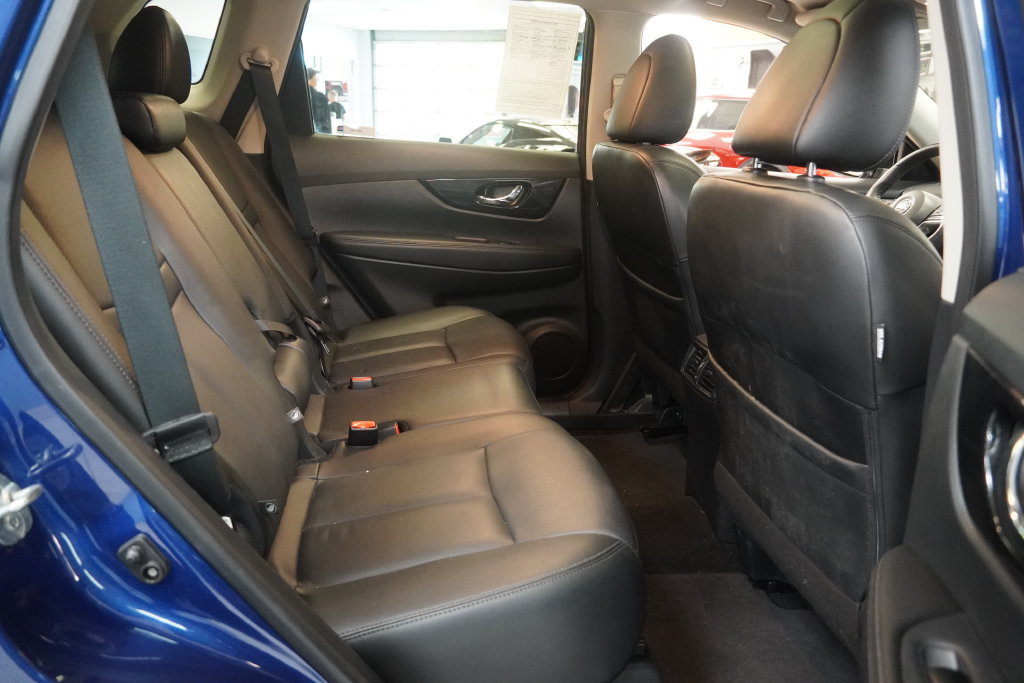 Used 2019 Nissan Rogue SL w/ Premium Package AWD/4WD image 31