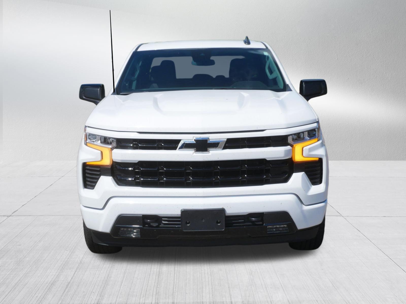 Used 2023 Chevrolet Silverado 1500 RST AWD/4WD image 2