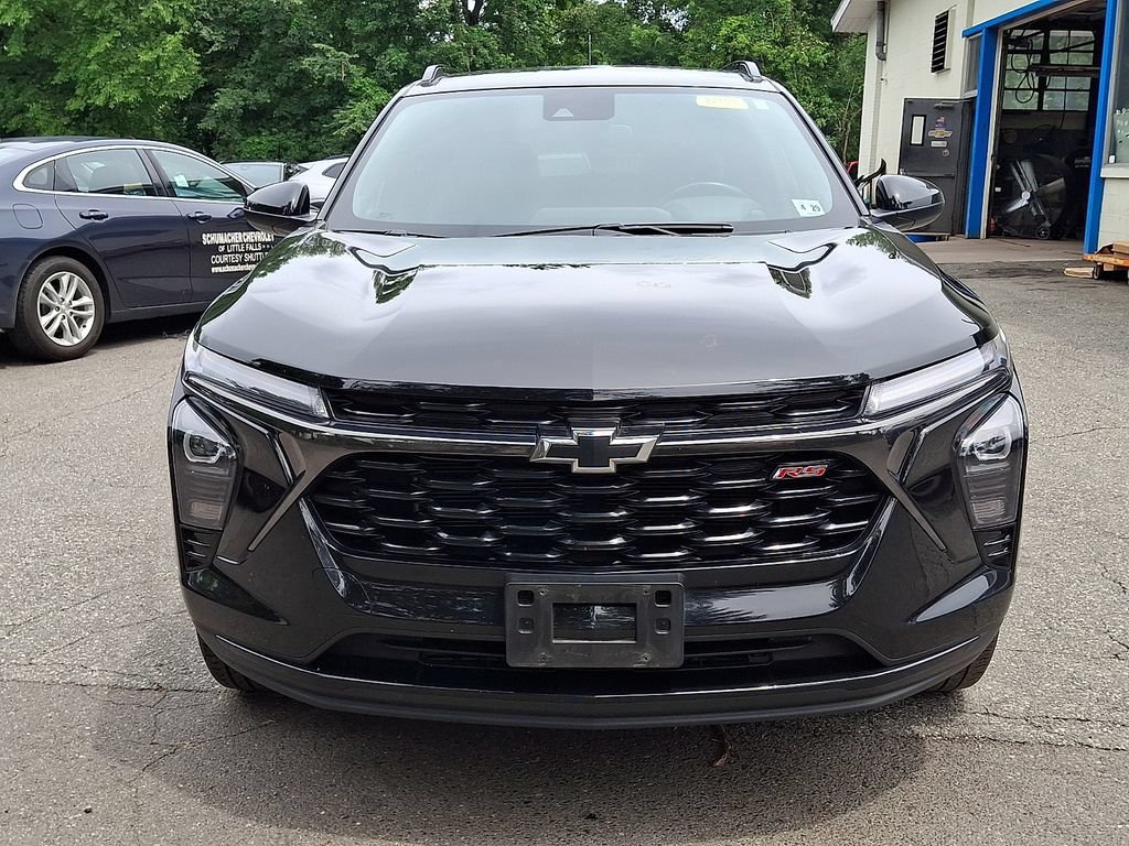 Certified 2024 Chevrolet Trax RS w/ Driver Confidence Package FWD image 2